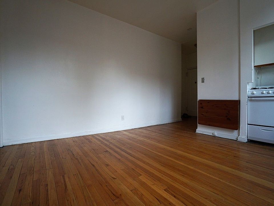 2nd image of 500 E 73rd St #C2