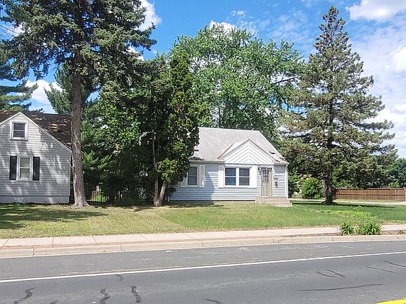 3rd image of 6047 Dupont Ave N