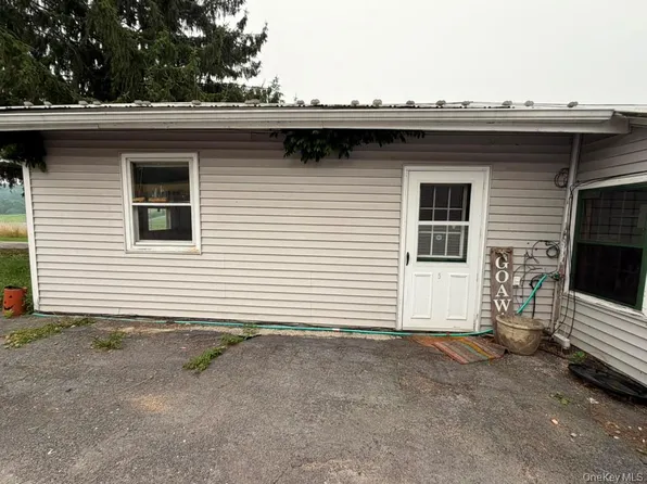 35 Milburn Rd, Goshen, NY
