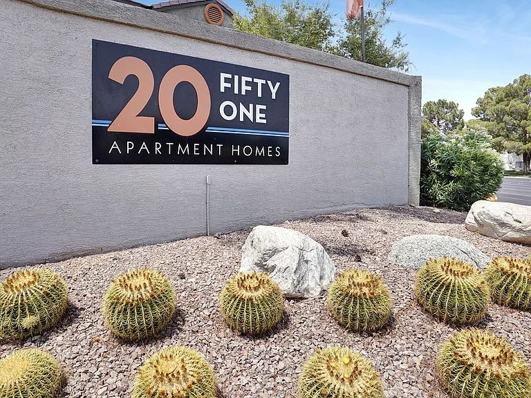 20 Fifty One — Photo 33
