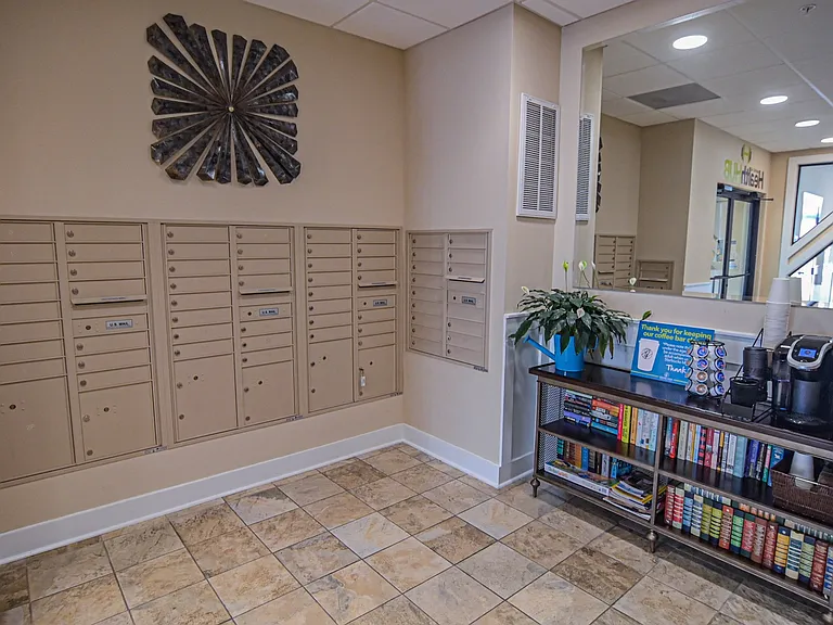 Grand View Luxury Apartments — Photo 24