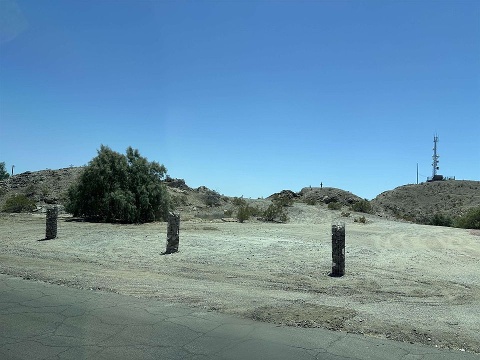 1st image of 602 S Cemetery Ave
