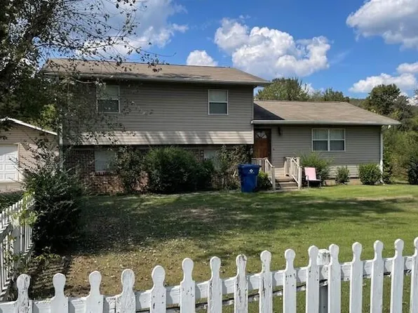 3240 Maryland Cir SE, Cleveland, TN 37323