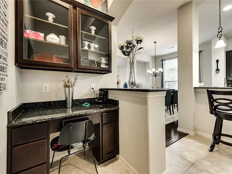 629 Hummingbird Dr — Photo 4