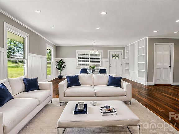 4th image of 532 Bentley Rd