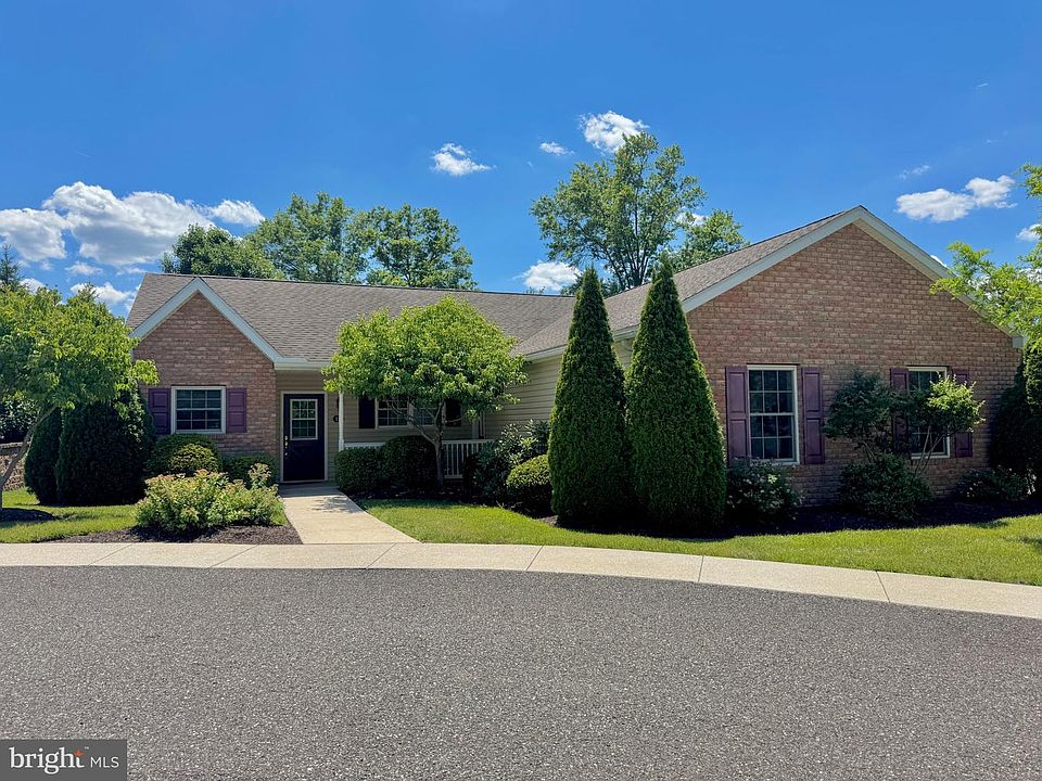 1st image of 12 Luwig Ln