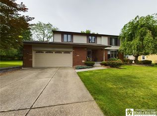 157 Bassett Rd, Williamsville, NY 14221