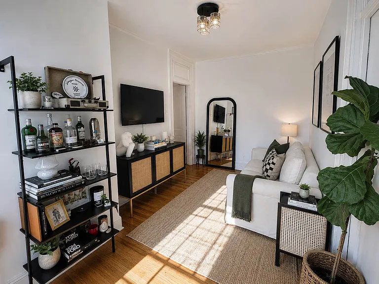 37A Bedford St #23 — Photo 2
