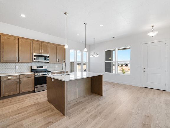 5th image of 625 W Juniper Hill Dr