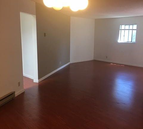 3rd image of 218 Tilton Ave