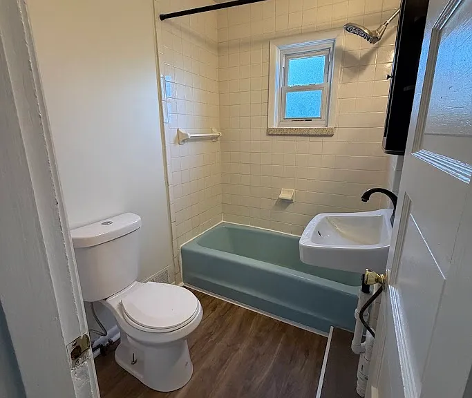 513 Catherine St — Photo 16