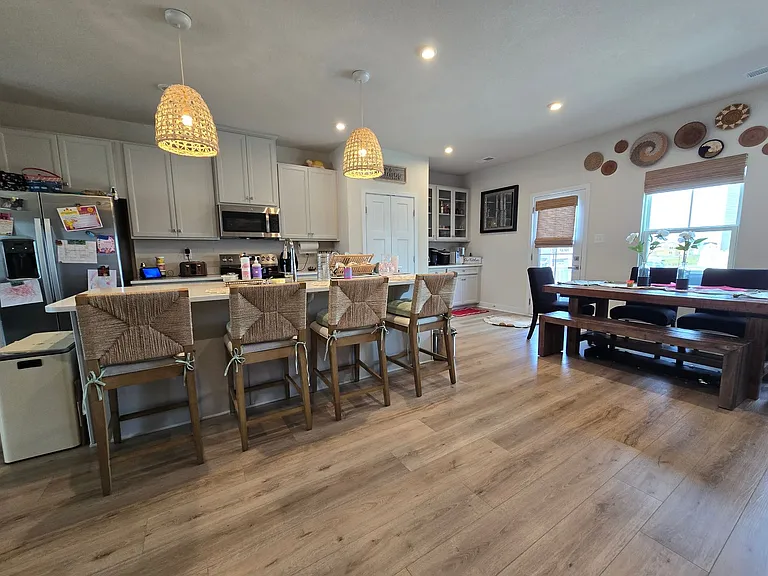 302 Fost Blvd — Photo 4