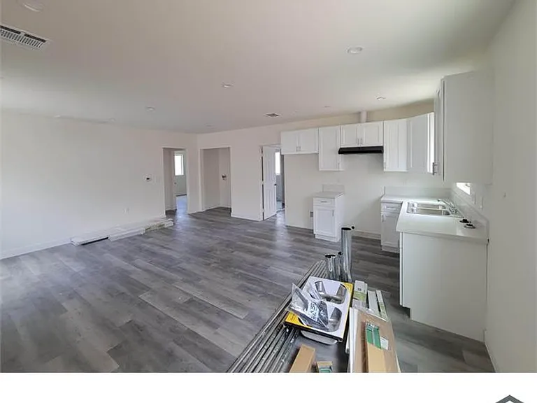8715-8721 Hooper Ave — Photo 8