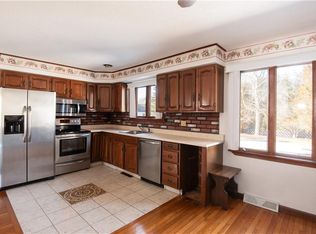 12 Margaret St, Tiverton, RI 02878