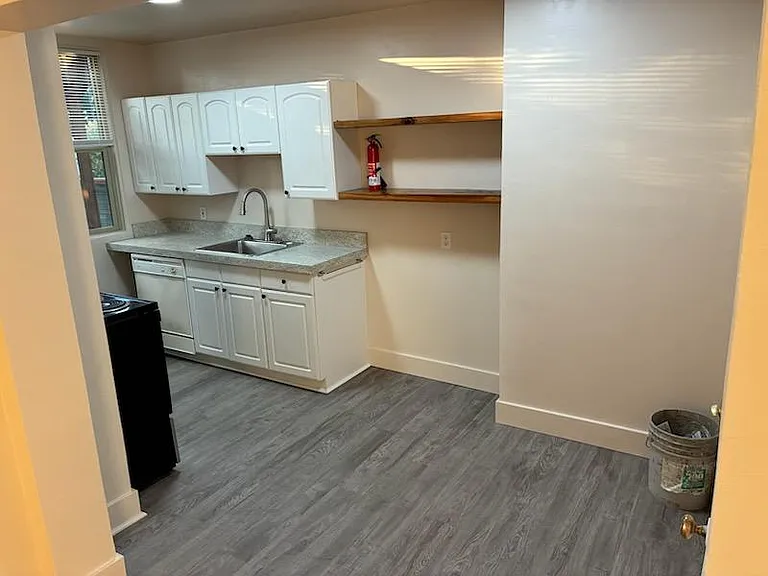 209 N Elliott St #1 — Photo 6