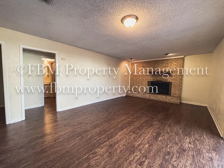 Coming Soon - 202 N 23 1/2 St - Cozy 2 Bedroom, 1 Bathroom With Fenced Yard in Corsicana TX! — Photo 5