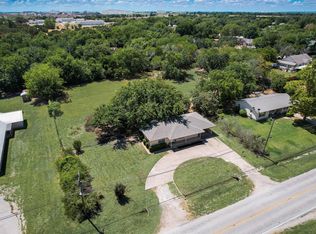 107 E Maginnis St, Chico, TX 76431