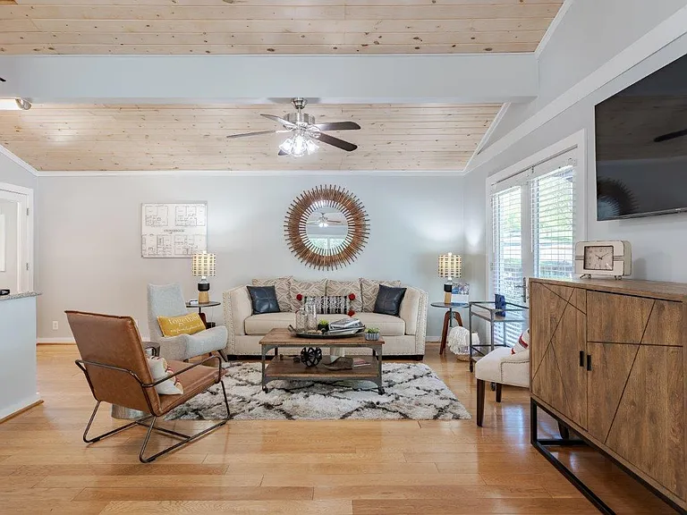 The Residences at Stonebrook Apartment Homes — Photo 10