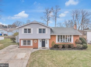 122 Leeds Rd, Mount Laurel, NJ 08054