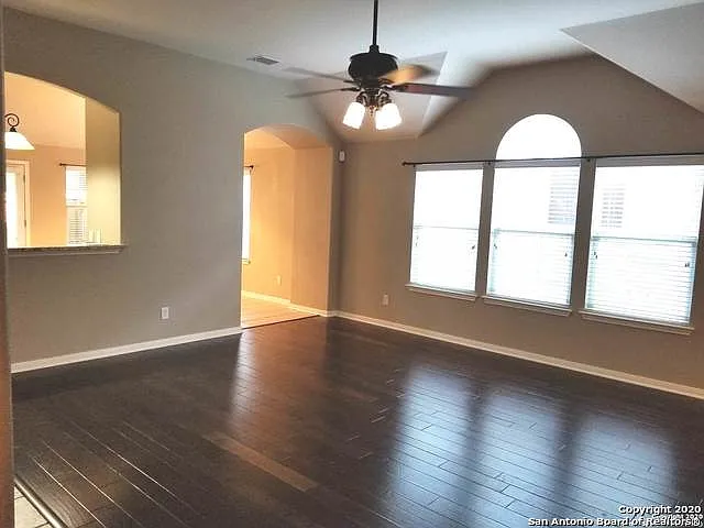 533 Thoreau Trl — Photo 15