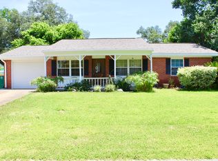 38 Berwick Cir, Shalimar, FL 32579