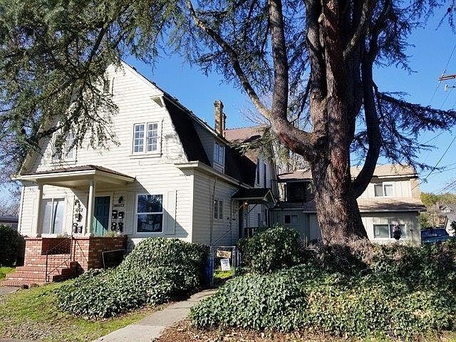 2nd image of 610 NW 4th St #1-10