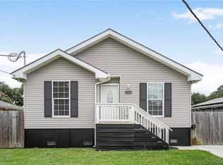 1319 Granada Dr, New Orleans, LA 70122