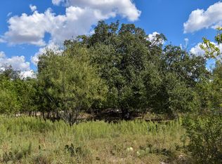904 E 6th St, Brady, TX 76825