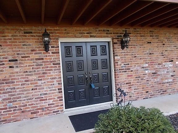 4th image of 7776 Devonshire Dr