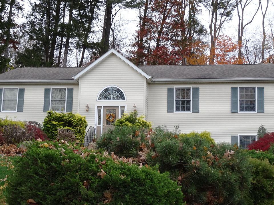 1st image of 6 Apple Ln