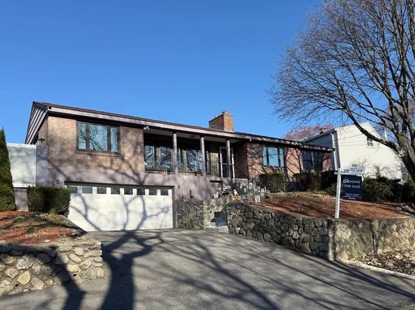 7 Berkeley St, Melrose, MA 02176