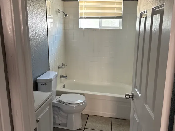 460 N Calaveras St #101, Fresno, CA 93701