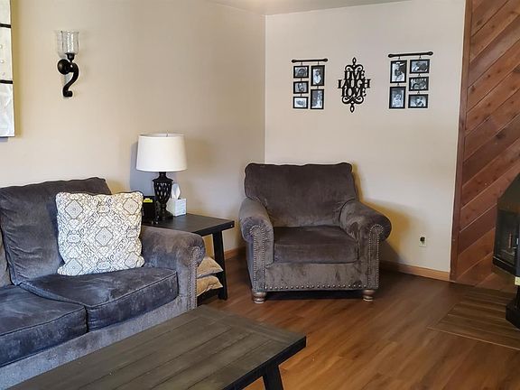 2nd image of 1106 S Washington Ave