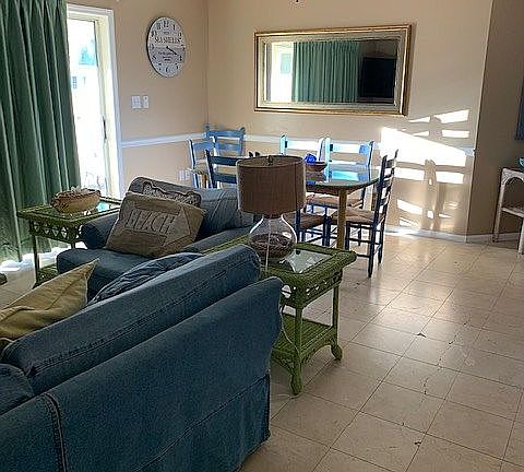 Living Rm 1