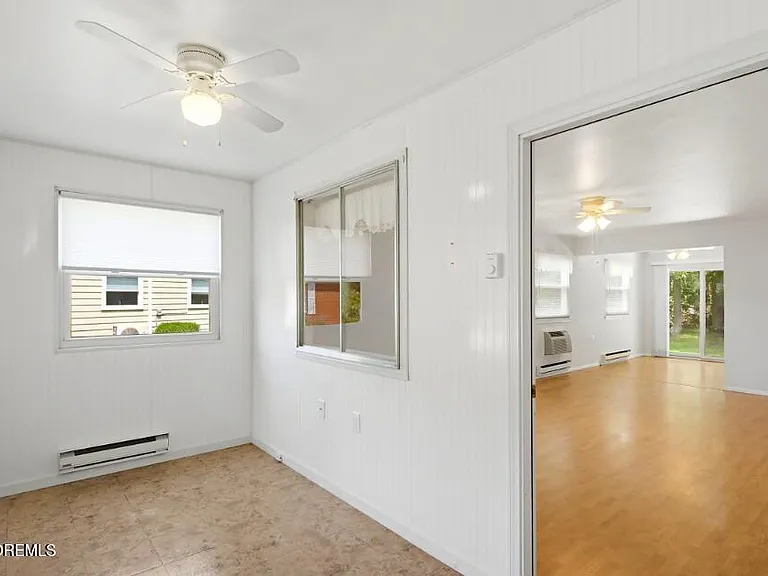 54 Constitution Blvd — Photo 4