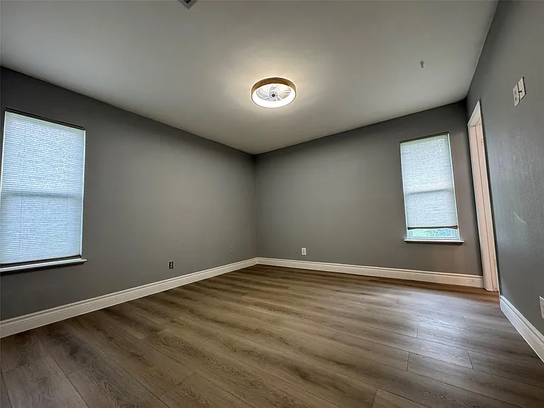 3520 Roanoke Dr — Photo 16