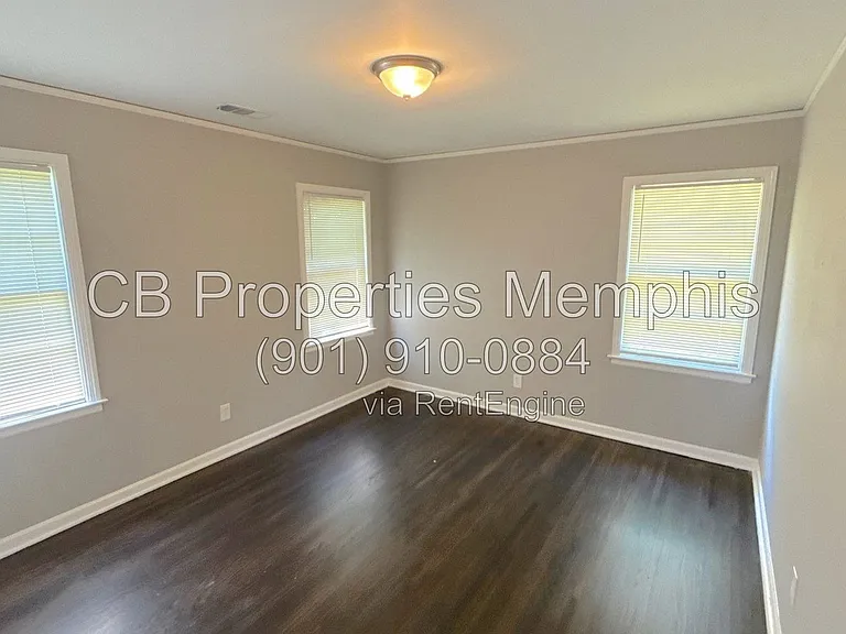 1570 Jay Cv — Photo 4