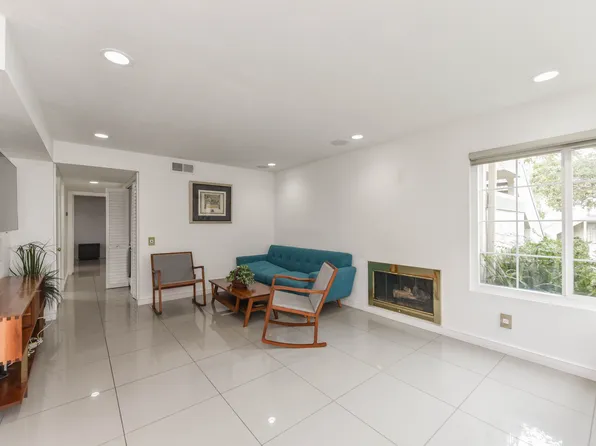 53 Oxford, Irvine, CA 92612