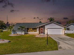 431 SW 33rd Ter, Cape Coral, FL 33914