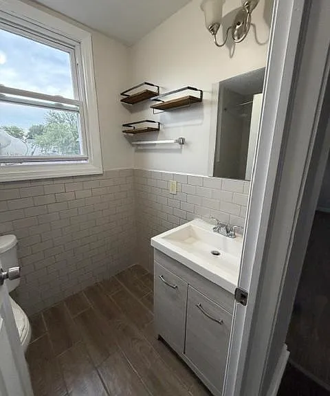296 N Clinton St — Photo 8