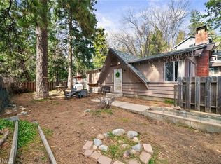 31338 Deer Lick Ln, Running Springs, CA 92382