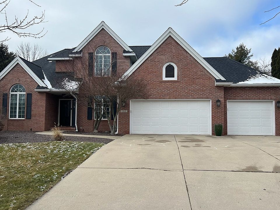 2nd image of 1912 Woodbine Rd