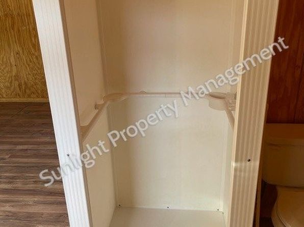 308 1/2 S Main St