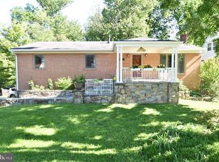 5609 Greentree Rd, Bethesda, MD 20817