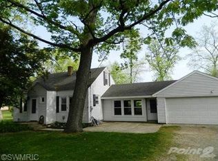 9539 Territorial Rd, Benton Harbor, MI 49022