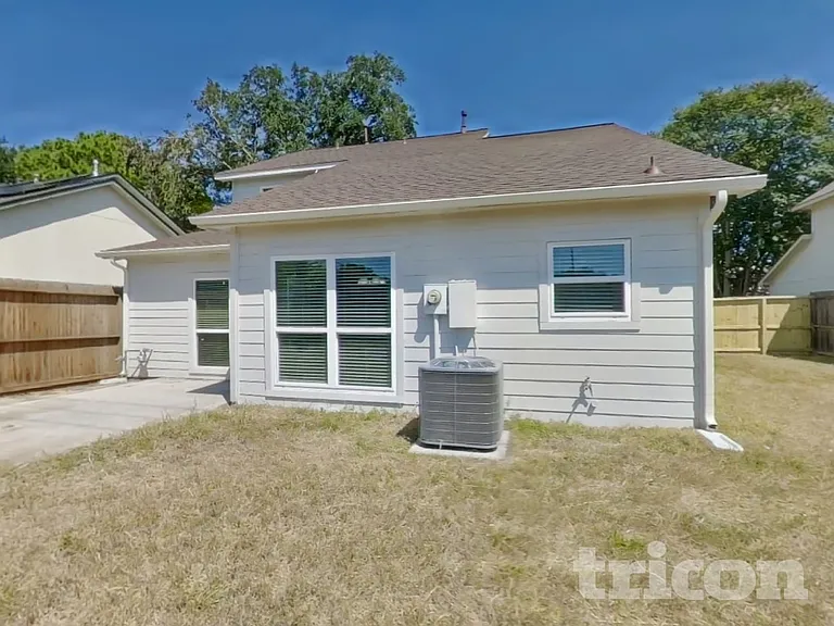 13603 Lynnville Dr — Photo 20