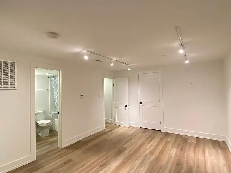 1353 Taylor St NW #B — Photo 13