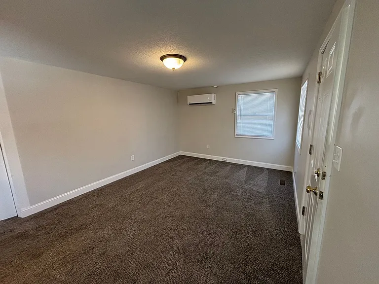 1700 W University Ave — Photo 7