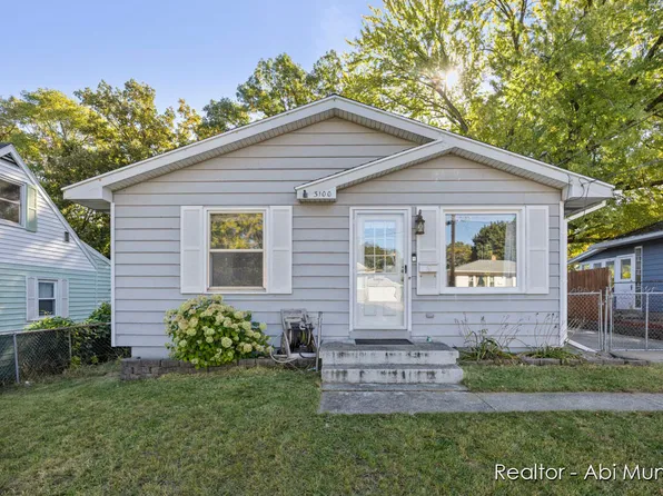 3100 Stratford Dr SW, Wyoming, MI 49509
