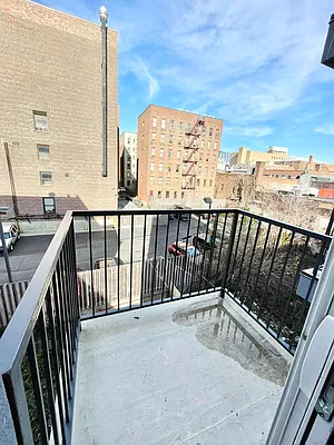 Rented by Delmark Realty LLC | media 27